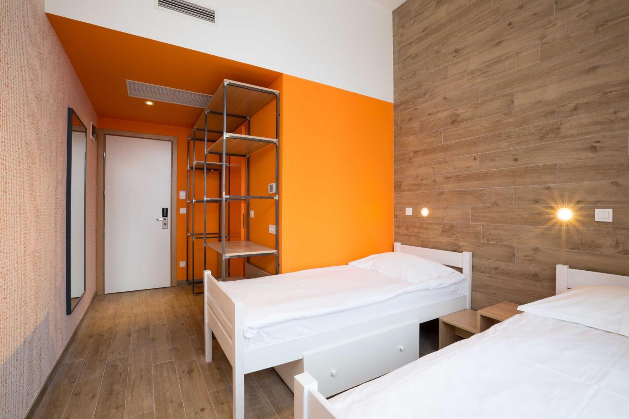 לובראן Hostel Link מראה חיצוני תמונה