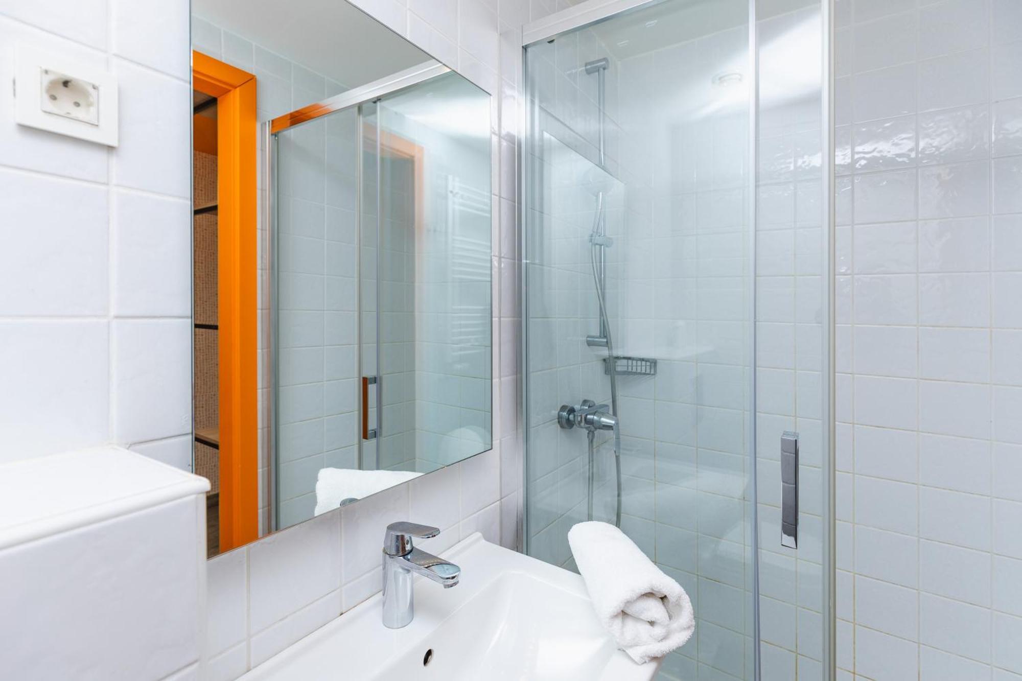 לובראן Hostel Link מראה חיצוני תמונה