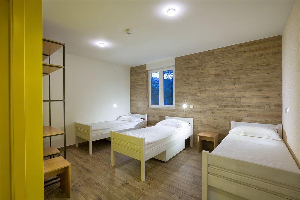 לובראן Hostel Link מראה חיצוני תמונה