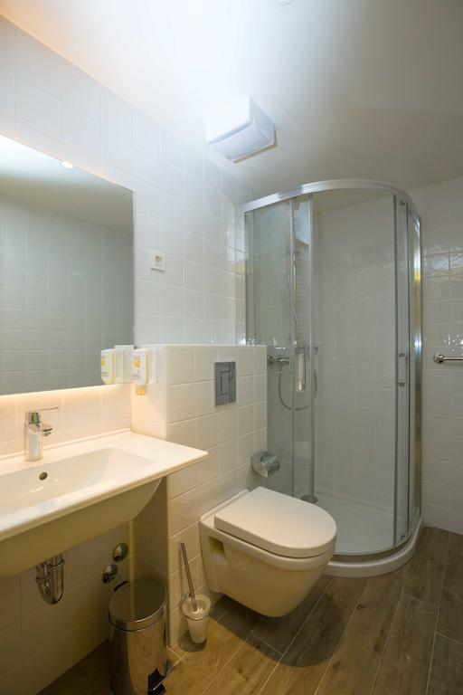 לובראן Hostel Link חדר תמונה